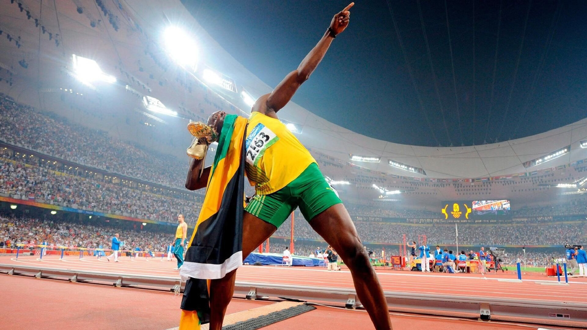 开云·体育官网-_慢跑马拉松：慢享人生的运动理念_，马拉松慢镜头