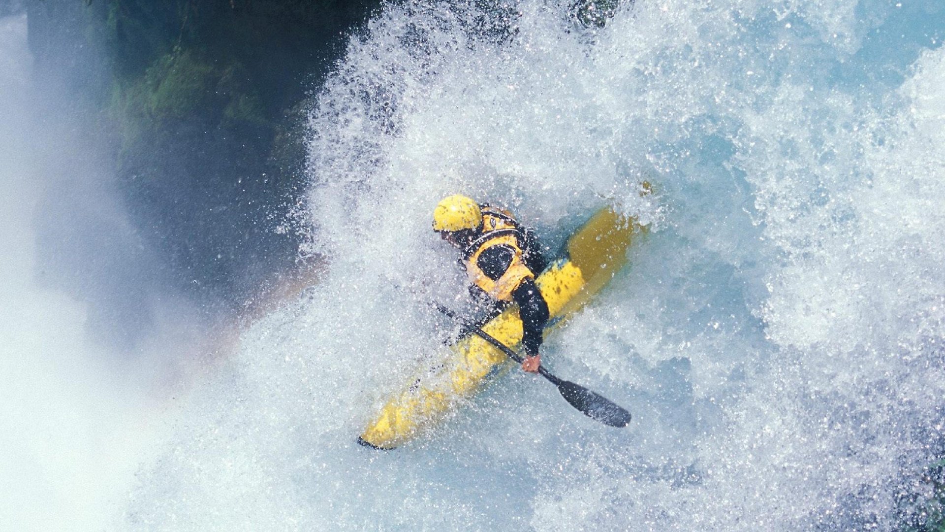 _城市绿道：自行车与网球结合的多运动赛事_，自行车与汽车比赛